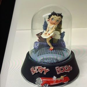 Painted/replica of Mariyn Monroe scene